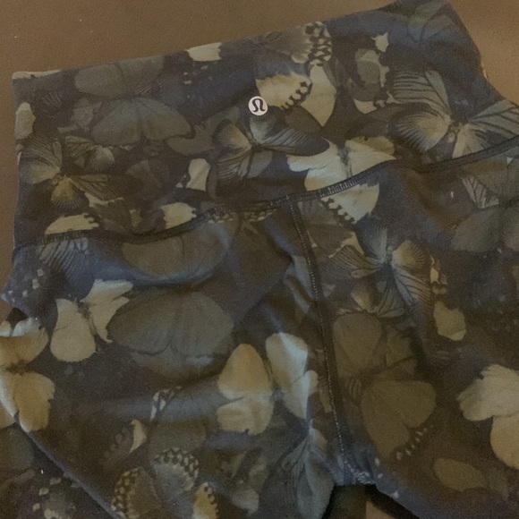 Lululemon Leggings - size 4 - Picture 4 of 4